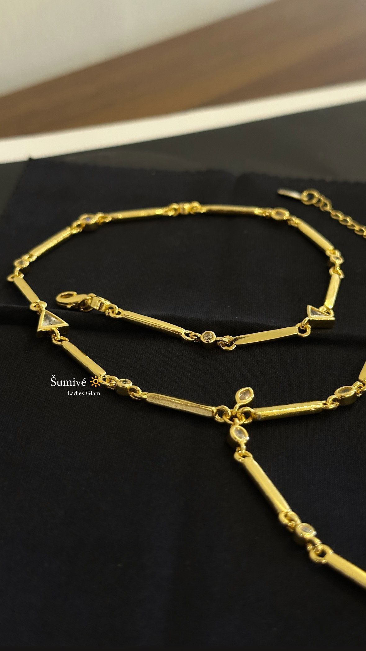 Gold Hand Chain 18K