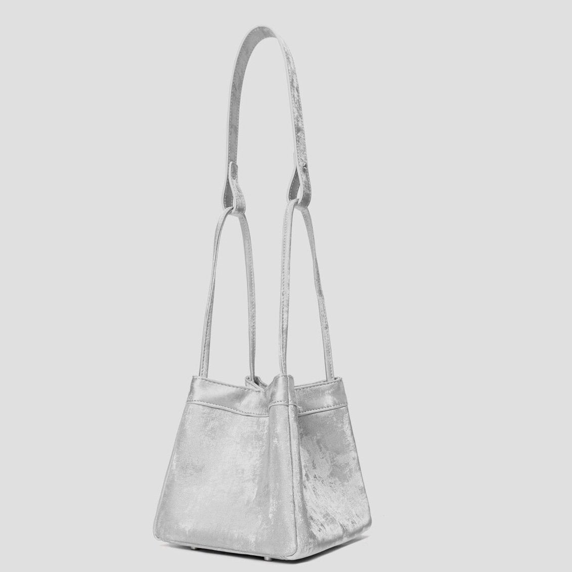 🩶 So Silver Lady Bag