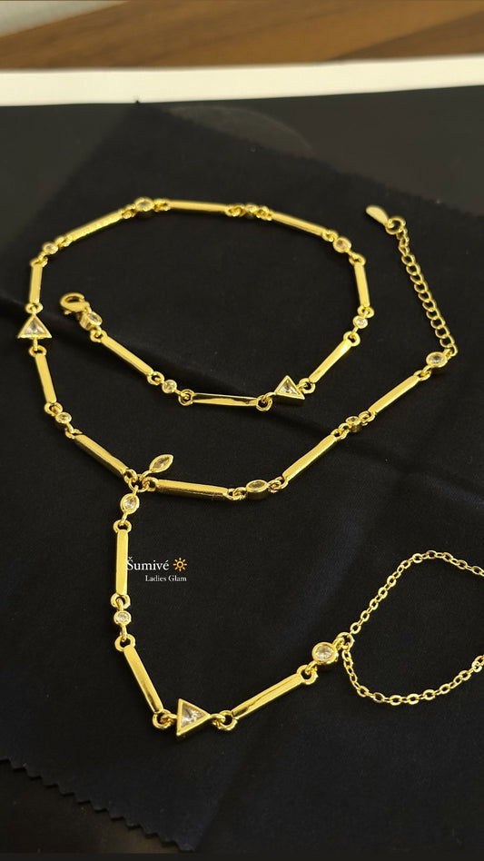 Gold Hand Chain 18K